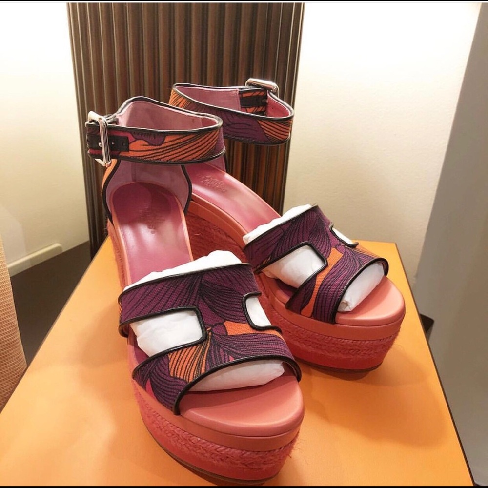 SOLD Authentic Hermès Ilana